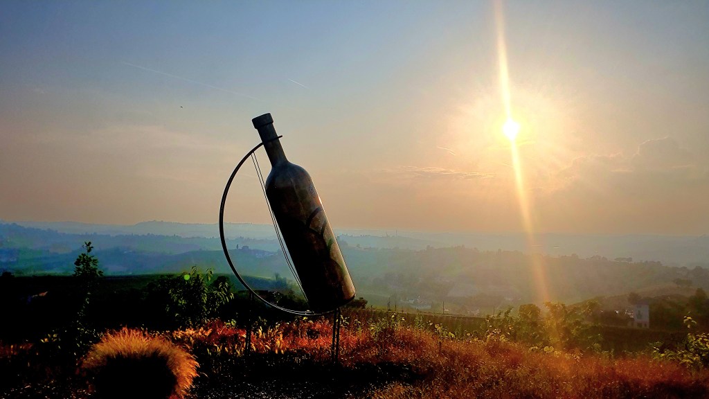 Bottiglia gigante Mombercelli