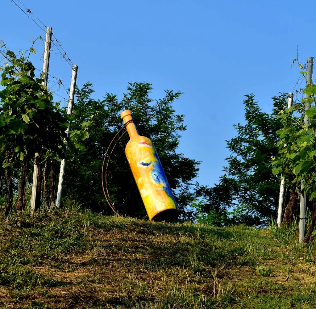 Bottiglia gigante Mombercelli