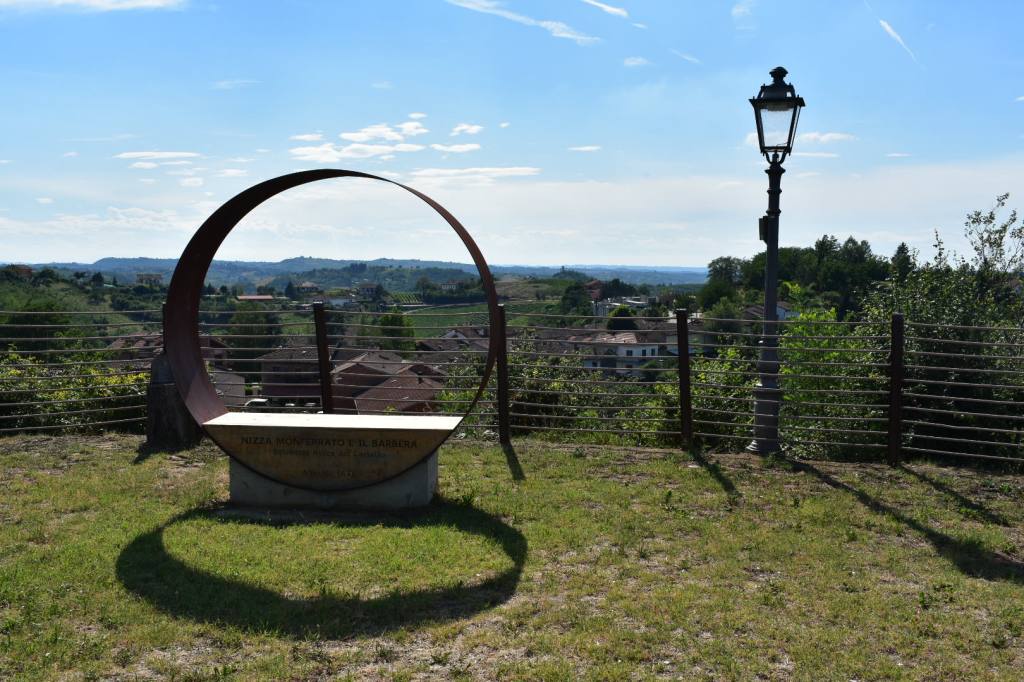 Belvedere Rocca del Castello e il suo Calice da Vino&nbsp;Gigante