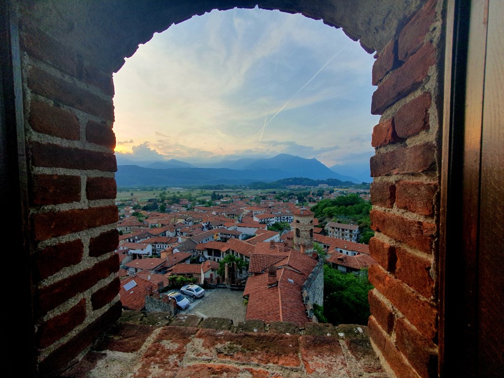Vista dalla torre del Castello di Pavone Canavese