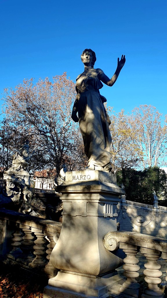 Fontana dei dodici mesi - Torino