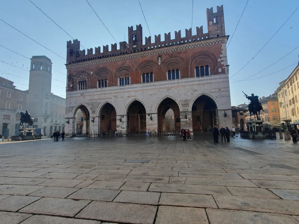 Piazza Cavalli - Piacenza