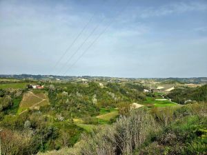 Panorama dalla strada romantica di Vezza d'Alba
