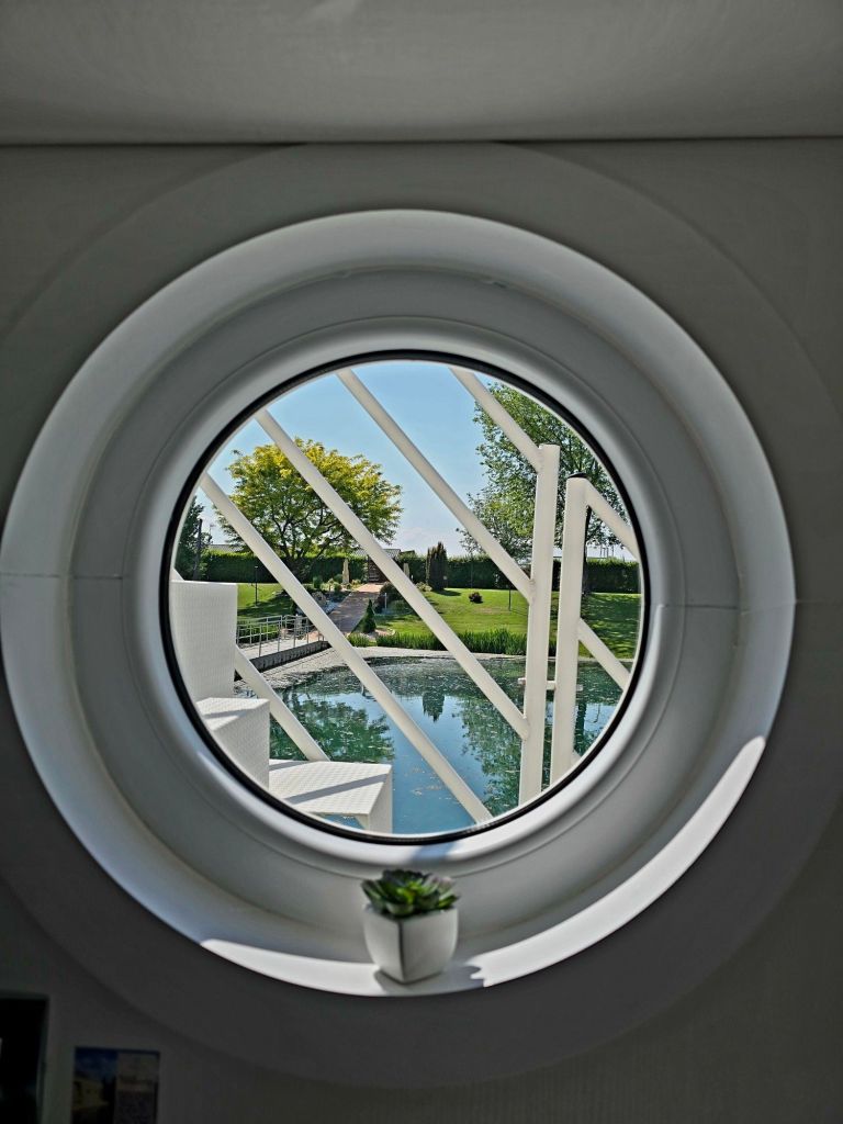 Vista dalla casa galleggiante sul lago