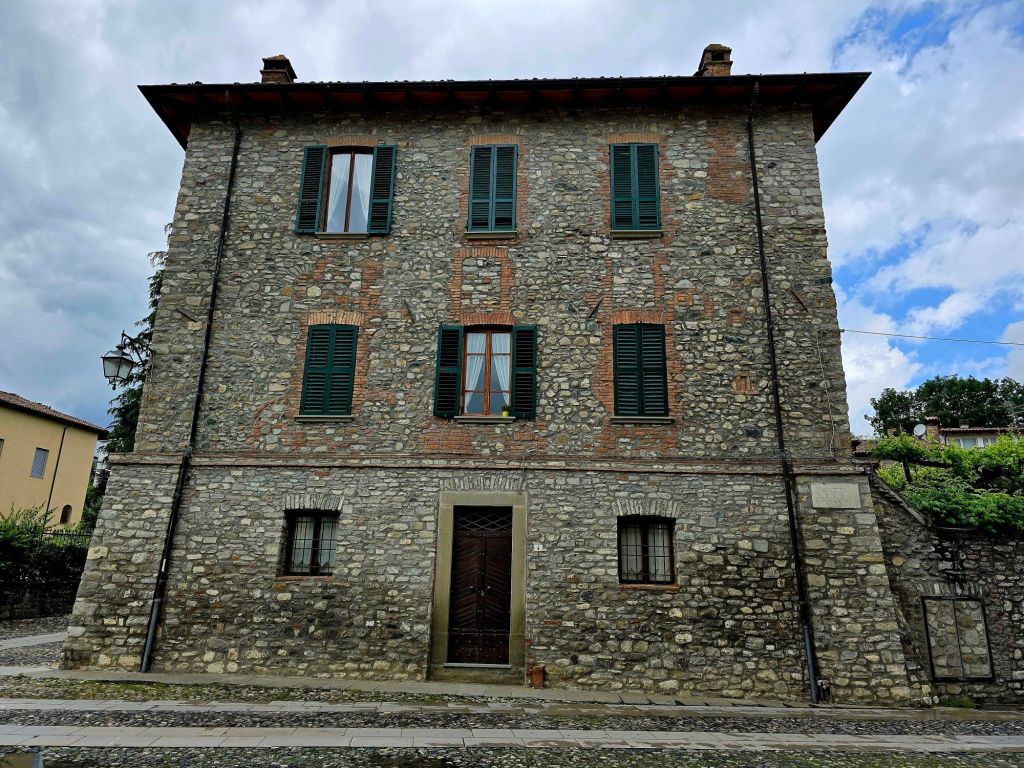 Case in pietra di Bobbio